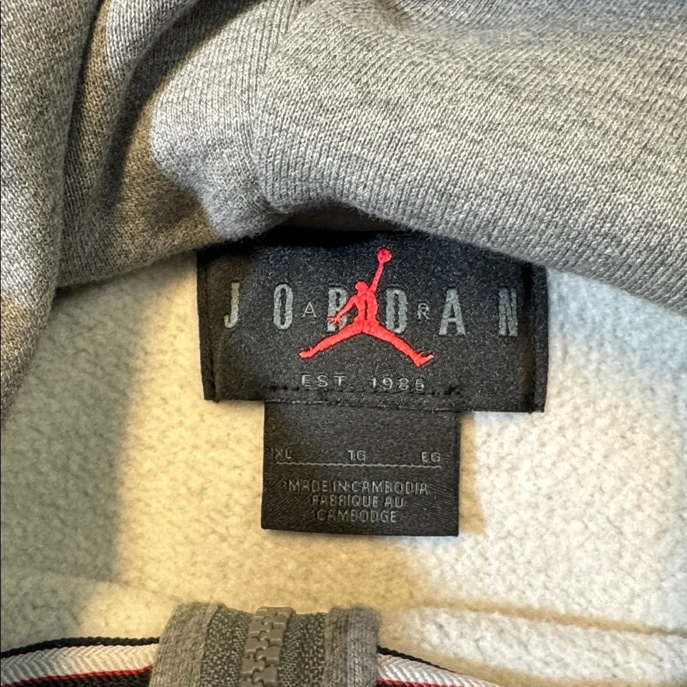 Jordan mens XL light gray full zip fleece cotton blend hoodie EUC
